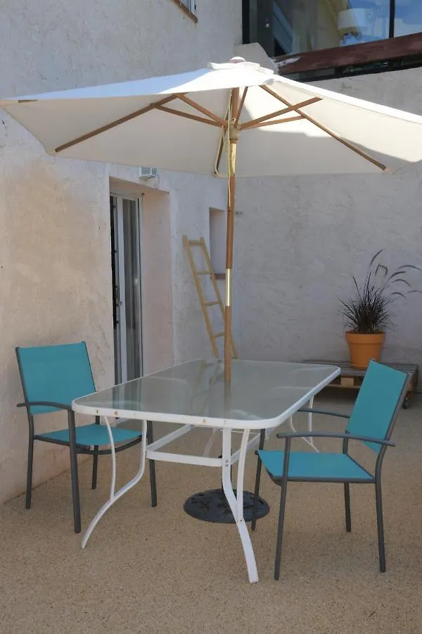 Guest house Ailleurs Land - Provence Hotel Neoules
