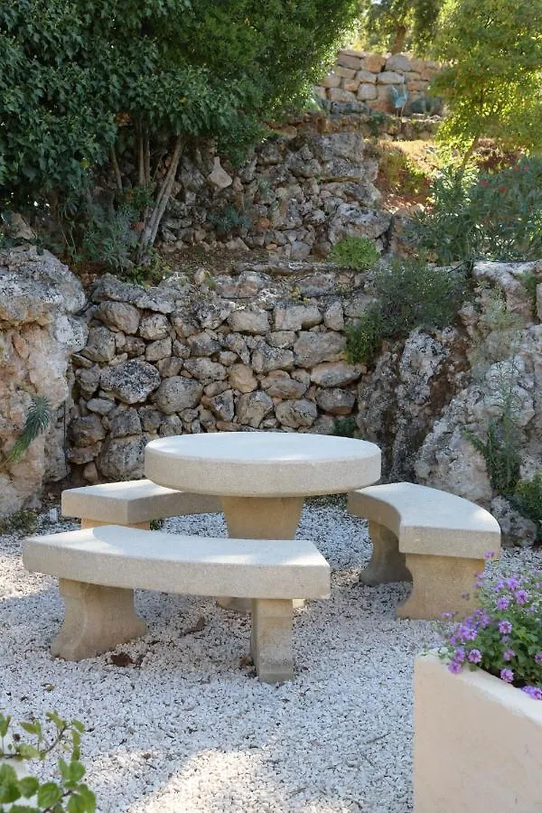 Ailleurs Land - Provence Hotel Neoules 0*,