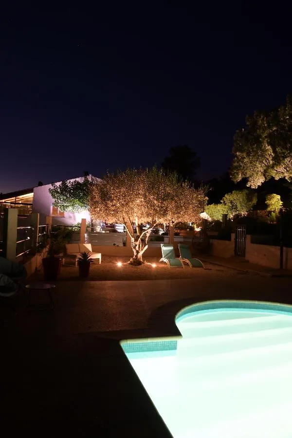 Ailleurs Land - Provence Hotel Neoules 0*,